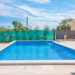 Vikendica Monkodonja, A Charming Summer Retreat Near