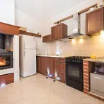 Monkodonja, A Charming Summer Retreat Near Vikendica Rovinj