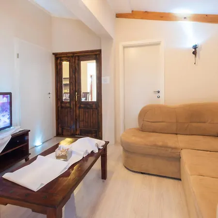 Holiday home Monkodonja, A Charming Summer Retreat Near