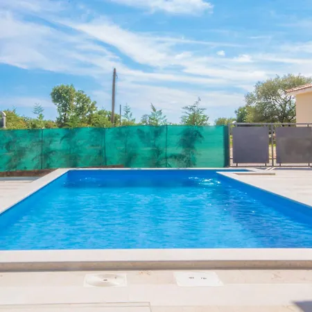 Holiday home Monkodonja, A Charming Summer Retreat Near