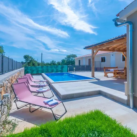 Monkodonja, A Charming Summer Retreat Near