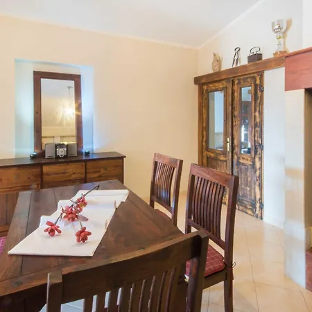 Holiday home Monkodonja, A Charming Summer Retreat Near Rovinj