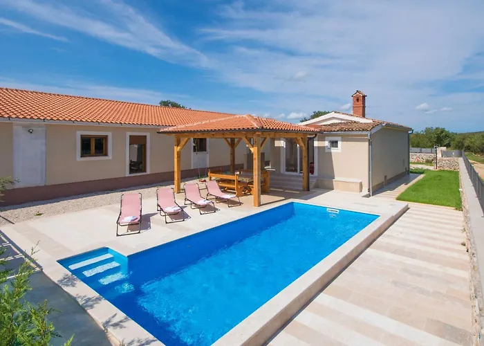 Casa vacanze Monkodonja, A Charming Summer Retreat Near Rovigno