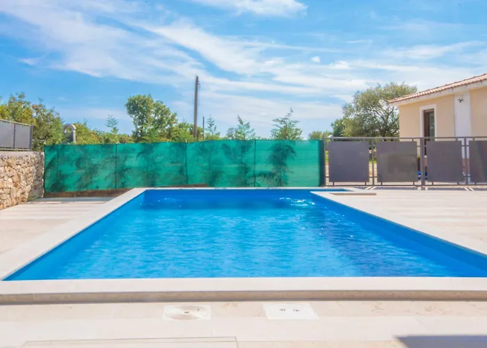 Casa vacanze Monkodonja, A Charming Summer Retreat Near