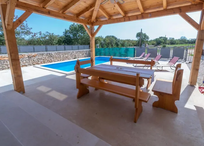 Casa vacanze Monkodonja, A Charming Summer Retreat Near Rovigno