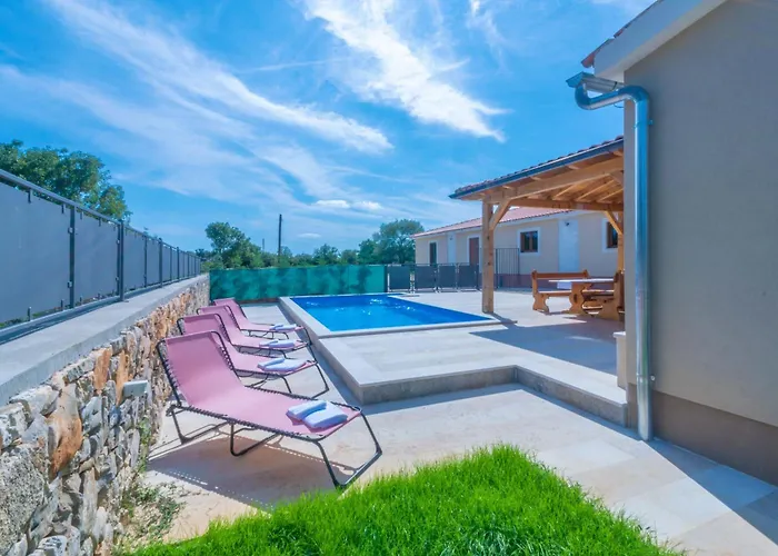 Monkodonja, A Charming Summer Retreat Near